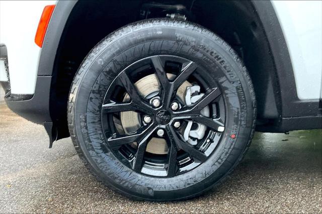 New 2025 Jeep Grand Cherokee L For Sale in Millington, TN