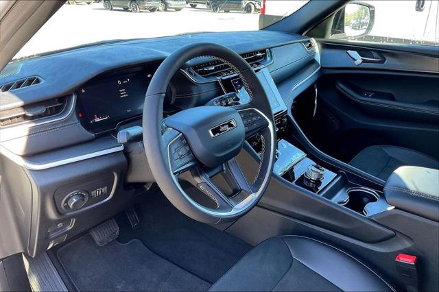 New 2025 Jeep Grand Cherokee L For Sale in Millington, TN