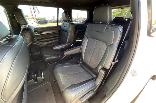 New 2025 Jeep Grand Cherokee L For Sale in Millington, TN