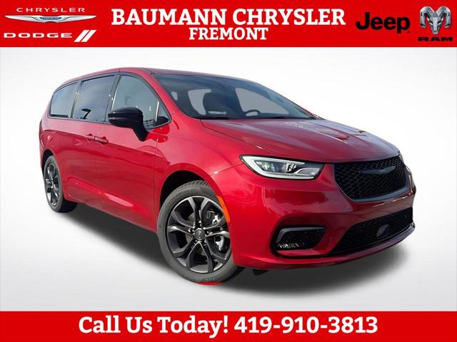 2026 Chrysler Pacifica Select for sale in Freemont, OH