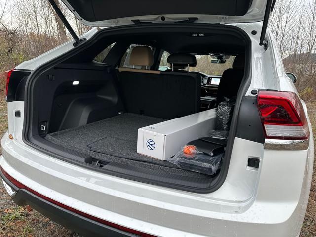 2026 Volkswagen Atlas Cross Sport 2.0T SE