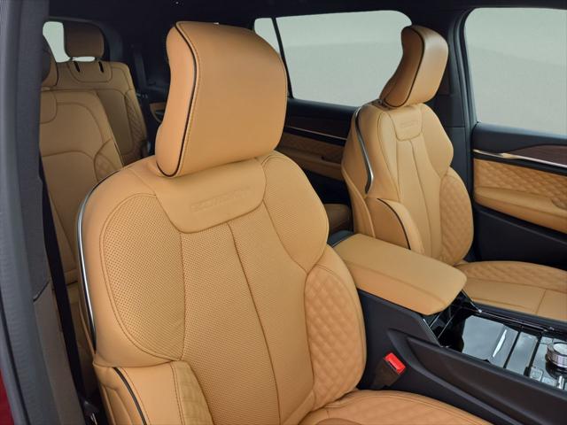 2025 Jeep Grand Cherokee L Summit 4x4