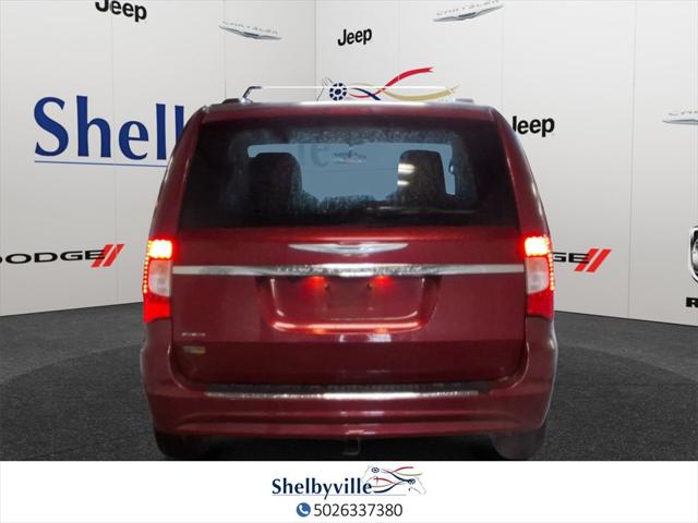2015 Chrysler Town and Country Touring 2015 Chrysler Town and Country Touring