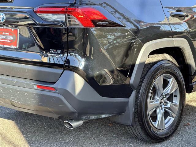 2022 Toyota RAV4 Hybrid XLE [8]