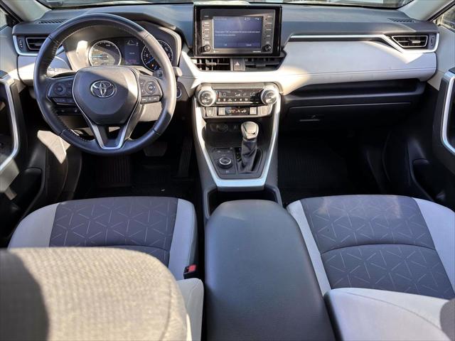 2022 Toyota RAV4 Hybrid XLE [14]