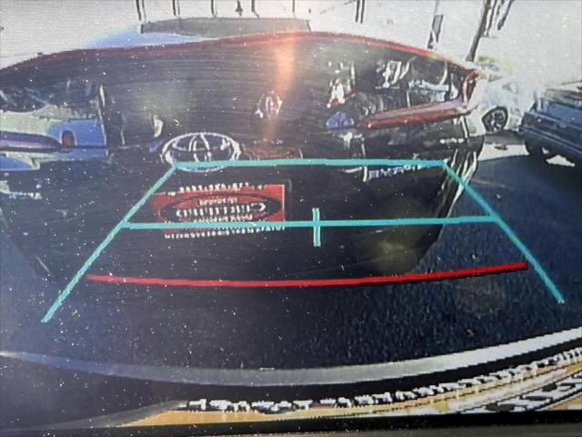 2022 Toyota RAV4 Hybrid XLE [24]