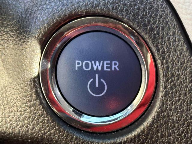 2022 Toyota RAV4 Hybrid XLE [26]