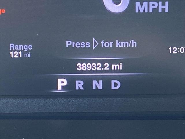 2021 RAM 1500 Classic Tradesman Crew Cab 4x2 57 Box 2021 RAM 1500 Classic Tradesman Crew Cab 4x2 57 Box