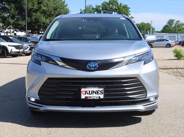 2024 Toyota Sienna XLE 2024 Toyota Sienna XLE