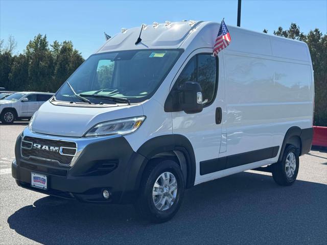 2025 RAM ProMaster 1500 Cargo Van SLT High Roof 136 WB