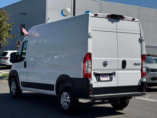 2025 RAM ProMaster 1500 Cargo Van SLT High Roof 136 WB
