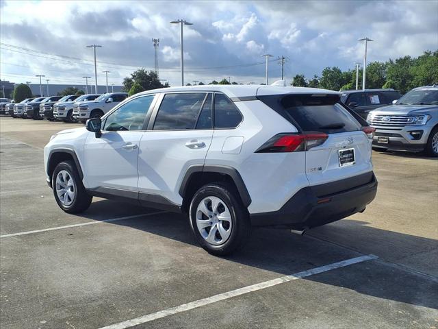 2024 Toyota RAV4 LE 2024 Toyota RAV4 LE