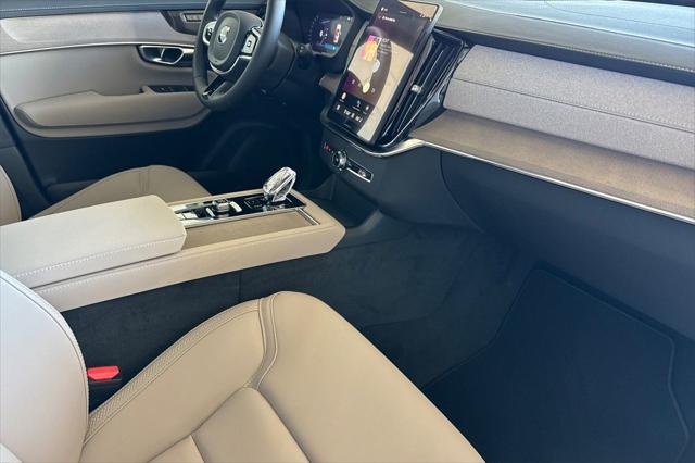 2026 Volvo XC90 Plus, B6 AWD Gas (mild hybrid), Gasoline, Bright, 7 Seats