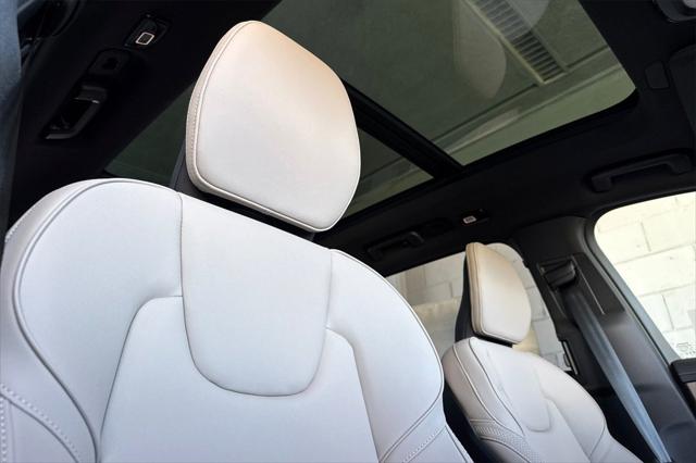 2026 Volvo XC90 Plus, B6 AWD Gas (mild hybrid), Gasoline, Bright, 7 Seats