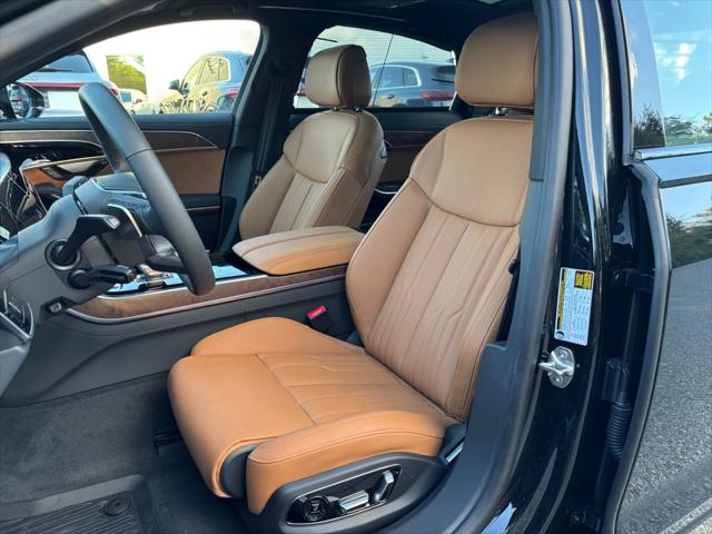 2025 Audi A8 L 55 TFSI quattro Tiptronic