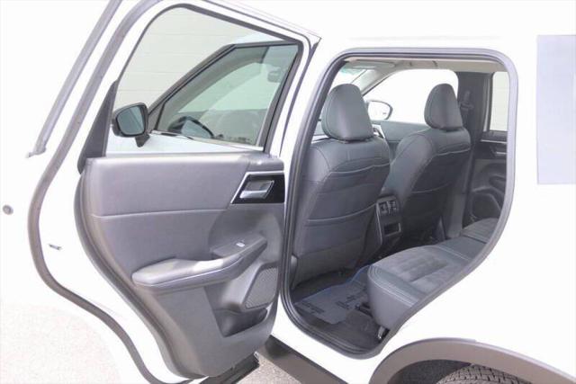 2025 Mitsubishi Outlander PHEV SE AWD 4dr SUV
