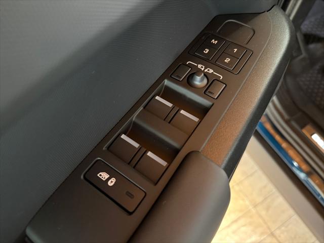 2026 Land Rover Defender Unknown