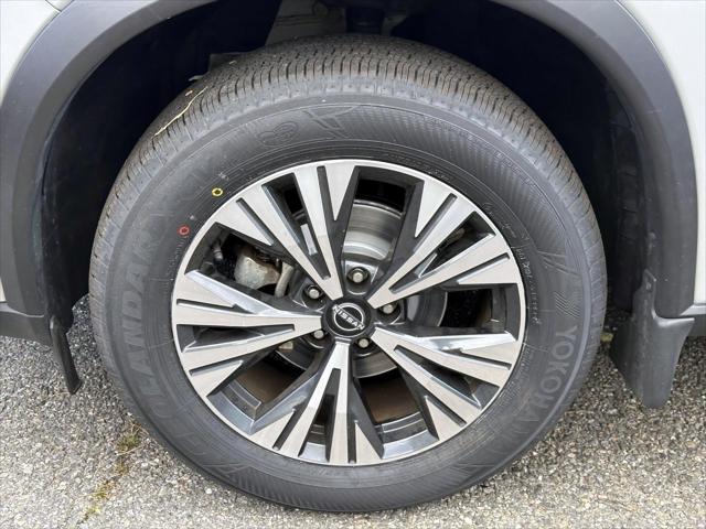 2023 Nissan Rogue SV Intelligent AWD [9]