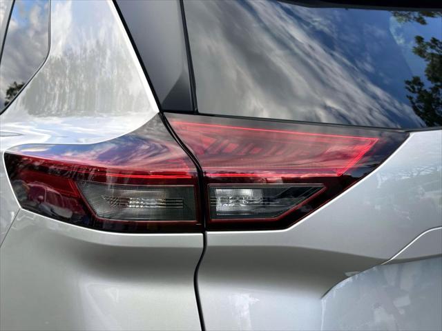 2023 Nissan Rogue SV Intelligent AWD [10]