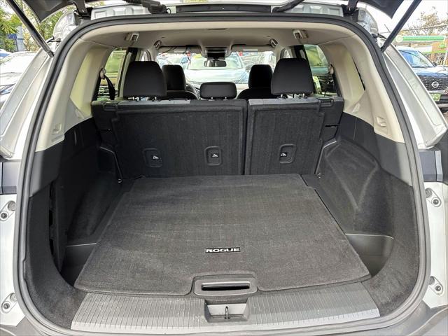 2023 Nissan Rogue SV Intelligent AWD [12]