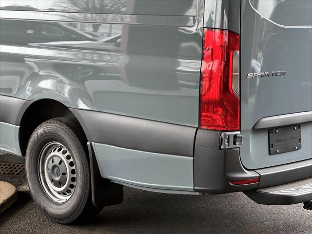 2025 Mercedes-Benz Sprinter 2500 High Roof 4-Cyl Diesel HO [8]