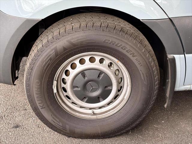 2025 Mercedes-Benz Sprinter 2500 High Roof 4-Cyl Diesel HO [11]