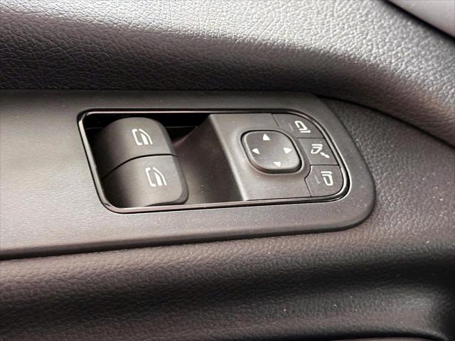 2025 Mercedes-Benz Sprinter 2500 High Roof 4-Cyl Diesel HO [12]