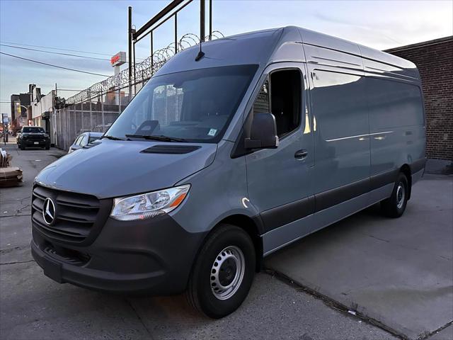 2025 Mercedes-Benz Sprinter 2500 High Roof 4-Cyl Diesel HO [32]