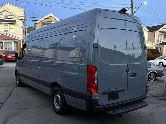 2025 Mercedes-Benz Sprinter 2500 High Roof 4-Cyl Diesel HO [34]