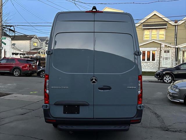 2025 Mercedes-Benz Sprinter 2500 High Roof 4-Cyl Diesel HO [35]
