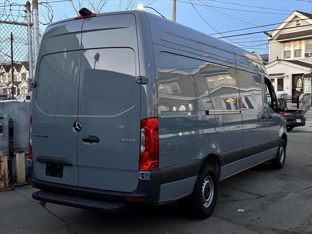 2025 Mercedes-Benz Sprinter 2500 High Roof 4-Cyl Diesel HO [36]