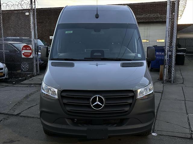 2025 Mercedes-Benz Sprinter 2500 High Roof 4-Cyl Diesel HO [39]