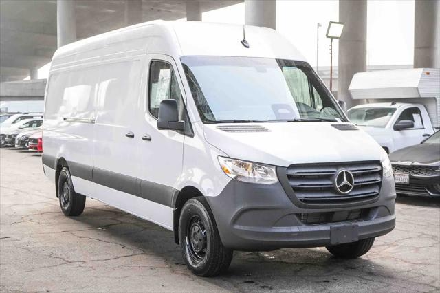2026 Mercedes-Benz Sprinter Cargo Van High Roof 4-Cyl Diesel