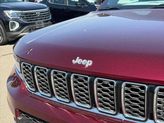 2025 Jeep Grand Cherokee L Limited 4x4