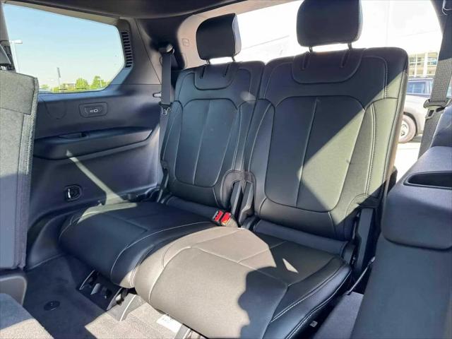 2025 Jeep Grand Cherokee L Limited 4x4