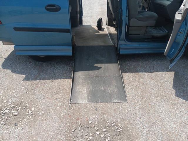 2003 Ford Windstar LX