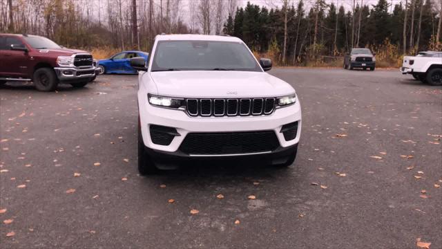 2024 Jeep Grand Cherokee Laredo 4x4 2024 Jeep Grand Cherokee Laredo 4x4