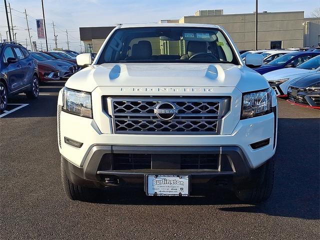 2022 Nissan Frontier Crew Cab SV 4x4 2022 Nissan Frontier Crew Cab SV 4x4