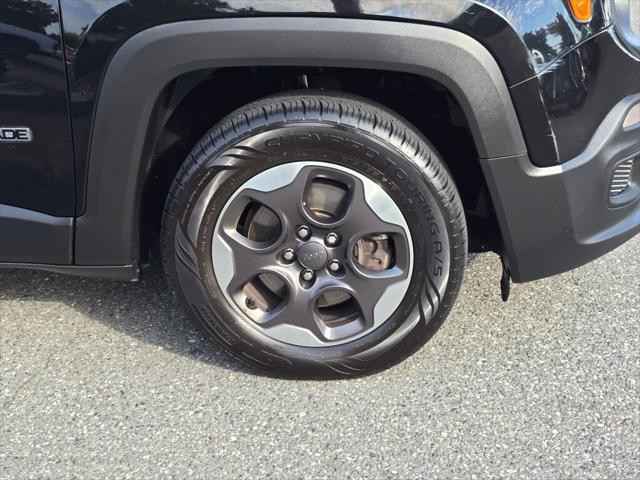 2017 Jeep Renegade Sport FWD 2017 Jeep Renegade Sport FWD