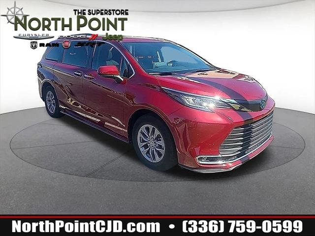 2022 Toyota Sienna XLE