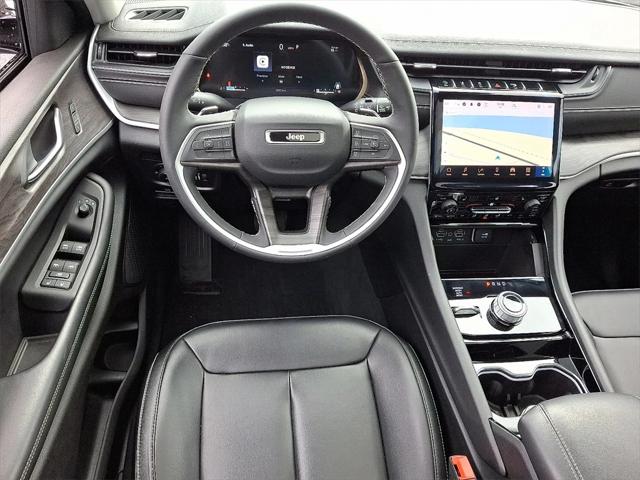 2023 Jeep Grand Cherokee L Limited 4x4 2023 Jeep Grand Cherokee L Limited 4x4