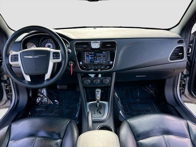 2014 Chrysler 200 Limited