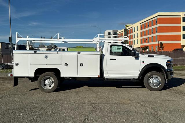 2026 RAM Ram 5500 Chassis Cab RAM 5500 TRADESMAN CHASSIS REGULAR CAB 4X4 84 CA 2026 RAM Ram 5500 Chassis Cab RAM 5500 TRADESMAN CHASSIS REGULAR CAB 4X4 84 CA