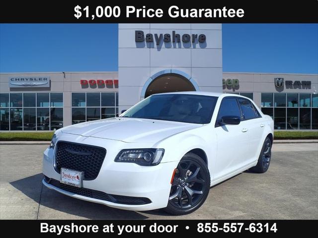 2023 Chrysler 300 Touring 2023 Chrysler 300 Touring