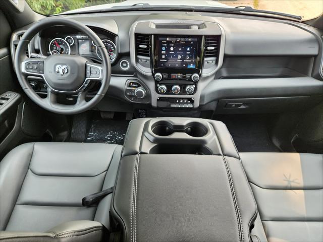 2025 RAM Ram 1500 RAM 1500 TRADESMAN CREW CAB 4X4 57 BOX 2025 RAM Ram 1500 RAM 1500 TRADESMAN CREW CAB 4X4 57 BOX