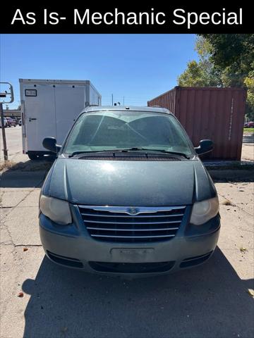2007 Chrysler Town and Country Base 2007 Chrysler Town and Country Base