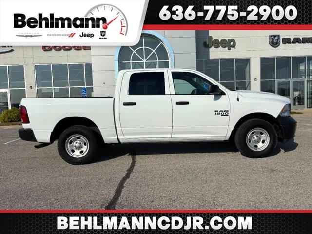 2022 RAM 1500 Classic Tradesman Crew Cab 4x4 57 Box 2022 RAM 1500 Classic Tradesman Crew Cab 4x4 57 Box