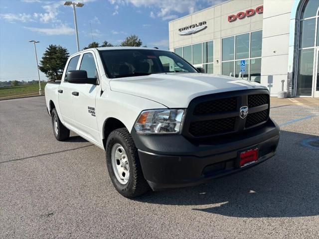 2022 RAM 1500 Classic Tradesman Crew Cab 4x4 57 Box 2022 RAM 1500 Classic Tradesman Crew Cab 4x4 57 Box