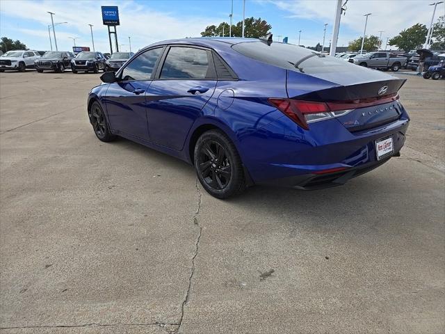 2022 Hyundai Elantra SEL 2022 Hyundai Elantra SEL