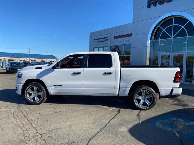 2025 RAM 1500 Tradesman Crew Cab 4x4 57 Box